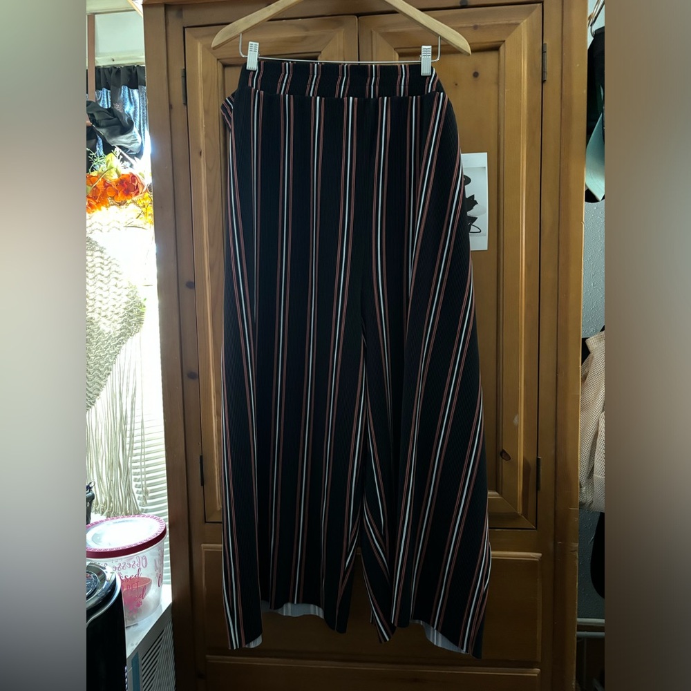 Torrid wide legged trousers